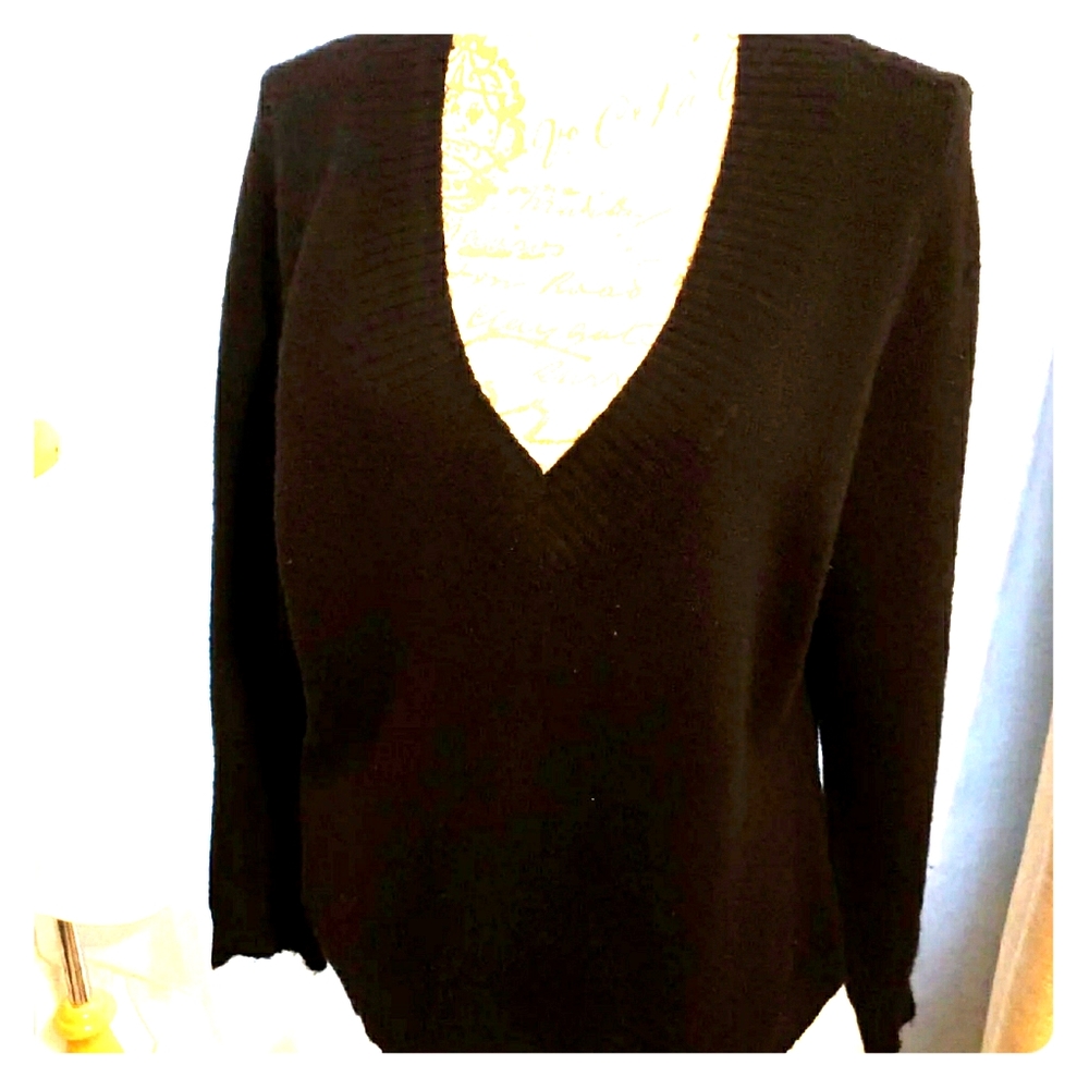 L NY & co black deep v neck Sweater